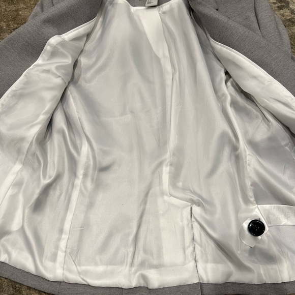 H&M - women’s suit jacket - Grey - Size 8 - Picture 5 of 5